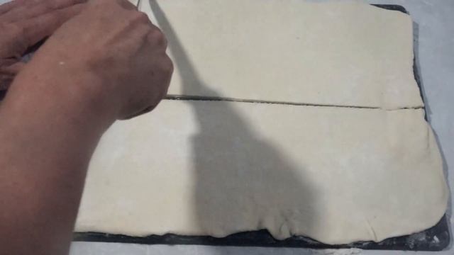 СЛОЙКИ с яйцом и зеленым луком. Готовлю из слоено/дрожжевого теста. смотреть онлайн