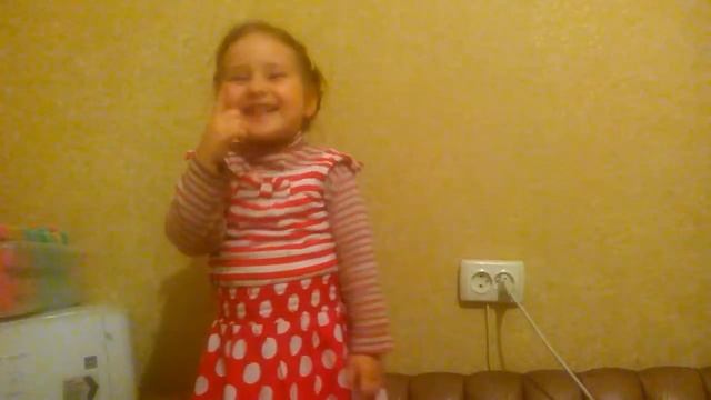 Катюшка Стих Дед Мороз. Ааа глаза то папины! смотреть онлайн