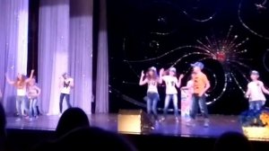 Шишки ёлки зелёные иголки баба Шура Зажигательное выступление детей