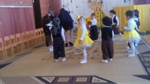 Праздник осени садик #3 "Зайчик" 01.11.2016г. смотреть онлайн