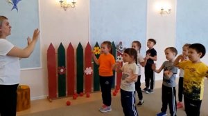 Логоритмика на тему: "В деревне" в подготовительной группе "Улыбка" учитель-логопед: Малиновская Н.