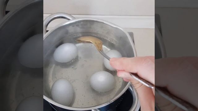 чтобы яйца не трескались смотреть онлайн