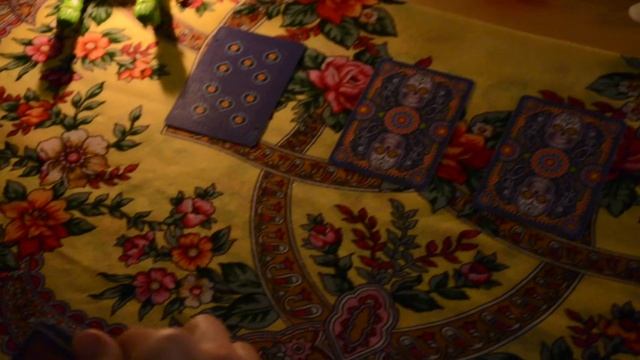 Гадание на картах на ОКРУЖЕНИЕ и на ВРАГОВ смотреть онлайн