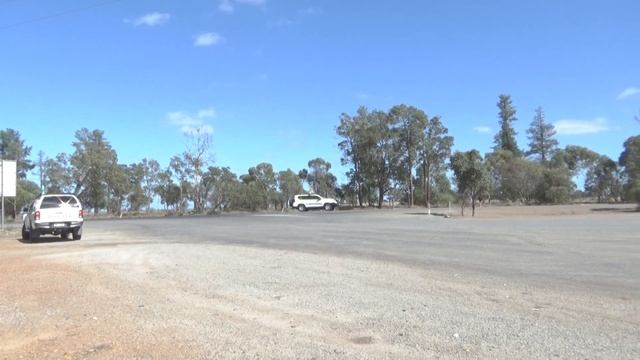 ?. WA Specialised Transport Kenworth C509 & Volvo FH16 700 pulling into Chittering Roadhouse . смотреть онлайн
