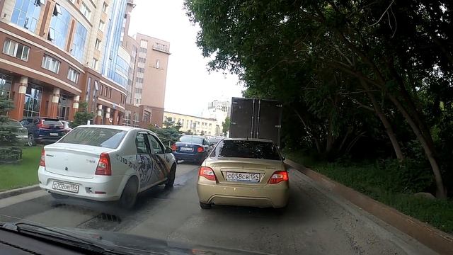 РЕМОНТ НА УЛ. ИППОДРОМСКАЯ/ УЛ. КИРОВА/НОВОСИБИРСК СЕГОДНЯ #ипподромская #кирова #новосибирск смотреть онлайн