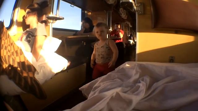 Ни одна девушка просто так не пройдет перед камрой смотреть онлайн