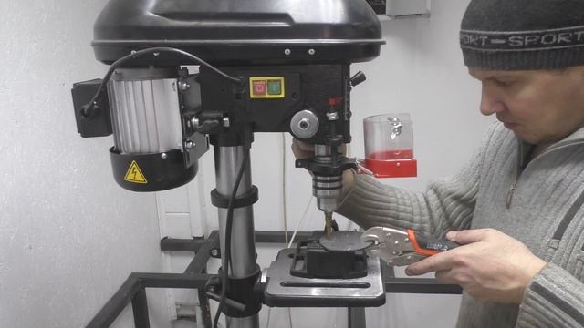 Верстак для гаража , мастерской   ! Своими руками ! DIY Workbench !