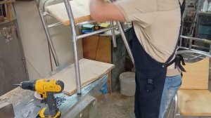 Ремонт садовой мебели.Замена ротанга на деревянную облицовку.