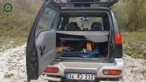 Nissan Terrano II 2.4 Walking Around