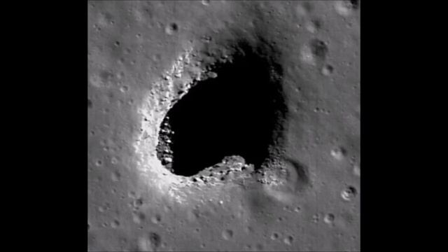 Вход в инопланетную лабораторию. Сфотографированы странные дыры на обратной стороне Луны. Фото виде смотреть онлайн