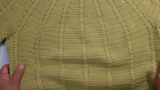 Летняя кофточка крючком с круглой кокеткой. Готовая работа. смотреть онлайн