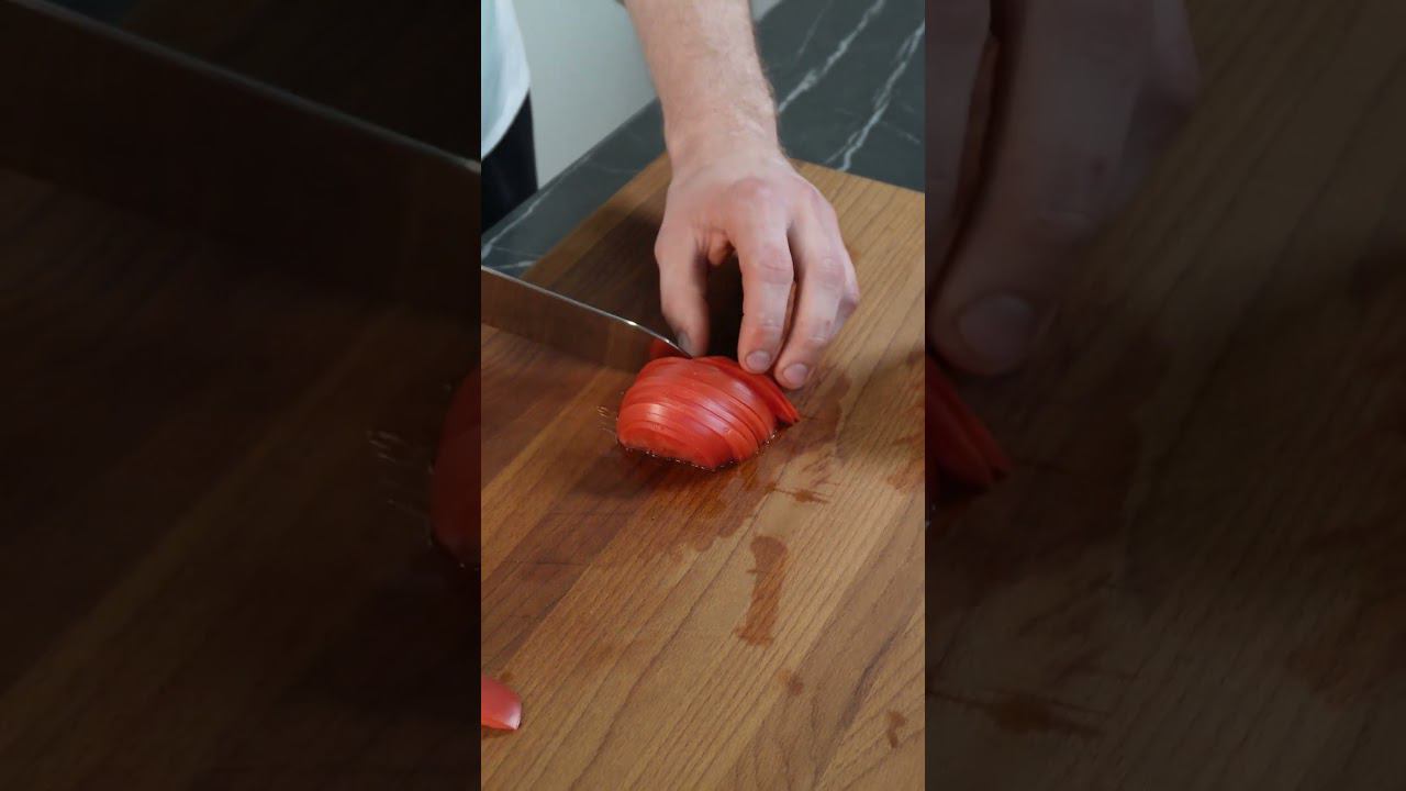 Зачем покупать цветы, если можно сделать свои? #карвинг #чтоподаритьдевушке #сервировка смотреть онлайн