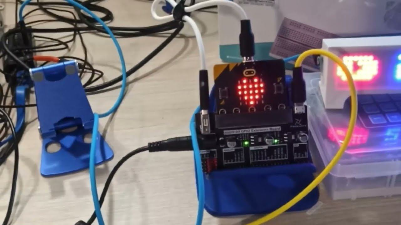 MICRO:BIT создал проект и написал программу за 30 сек. на MicroPython я програмер!  2023 10 23