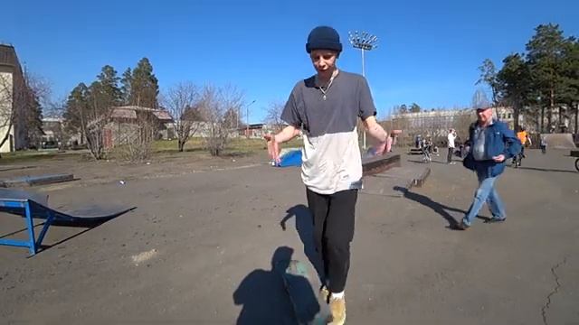 КАК СДЕЛАТЬ КИКФЛИП/HOW TO KICKFLIP ON SKATEBOARD смотреть онлайн