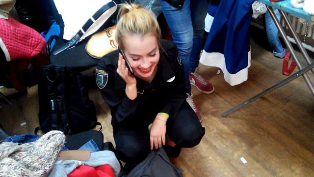 Девушка Полицейский Копирует Гопника смотреть онлайн