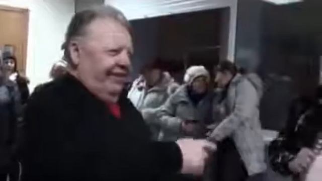 Частушки в фойе дома культуры