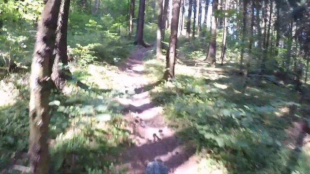 Обкатываем горки на эндуротрассе на Minsk X250 и DRZ400 смотреть онлайн