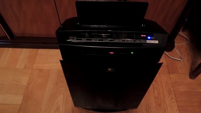 Очиститель воздуха Panasonic F-VXH50 черный смотреть онлайн