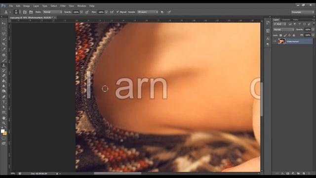 How to Remove a Copyright Watermark Using Photoshop смотреть онлайн