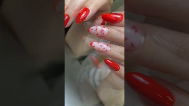 Яркий, сочный и трендовый дизайн ногтей с сухоцветами????? смотреть онлайн