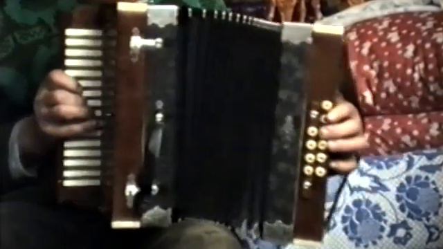 Запольских (1908 г.р., пос. Арти) - улошная с песнями (минорка) смотреть онлайн