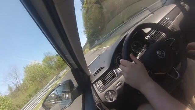 Skoda rapid spaceback édition monte carlo nurburgring nordschleife 08/05/2016 смотреть онлайн