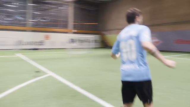 NIKE VS ADIDAS КТО КРУЧЕ? смотреть онлайн