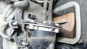 Renault - DACIA   Logan 2014 год 1,5  DCI. Замена топливного фильтра.