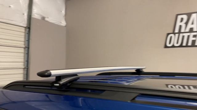 2020+ Ford Explorer with Thule Rapid Crossroad WingBar EVO Roof Rack Crossbars смотреть онлайн