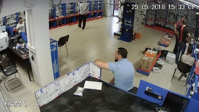 DH-HAC-HDW1220EMP-A-0360B-S3 Люди Скопление+Звук смотреть онлайн