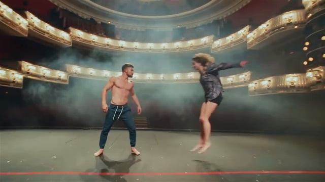 HOLLYWOOD DISCOBAND смотреть онлайн