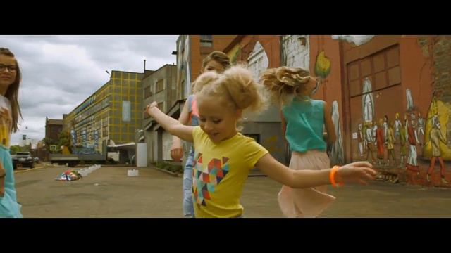 Happy Stars Kids - Песня счастливых смотреть онлайн