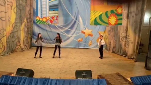 Трио: Кудряшовы Екатерина и Анастасия (вокал), Егоров Артемий (саксофон) смотреть онлайн