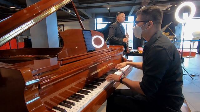 The Reluctant Virtuoso. Omshanti Panlilio, clarinet, Dingdong Fiel, piano. смотреть онлайн