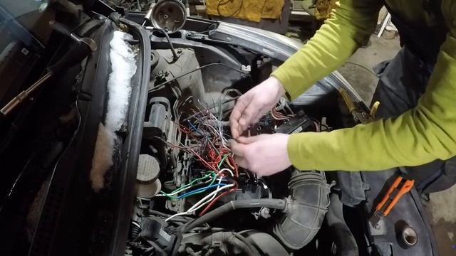 Хендай Солярис, Замена блока предохранителей. смотреть онлайн