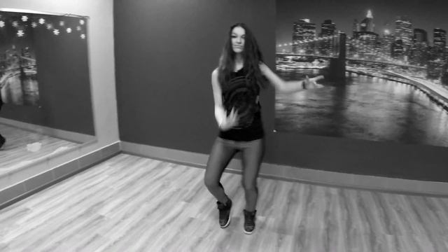 Бачата Женский стиль - Сурмачевская Настя / Dance Center смотреть онлайн