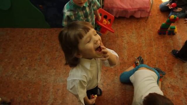 Начало детского праздника, посвященного празднику 8 марта! смотреть онлайн