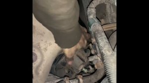 Замена задней подушки двигателя Honda Accord