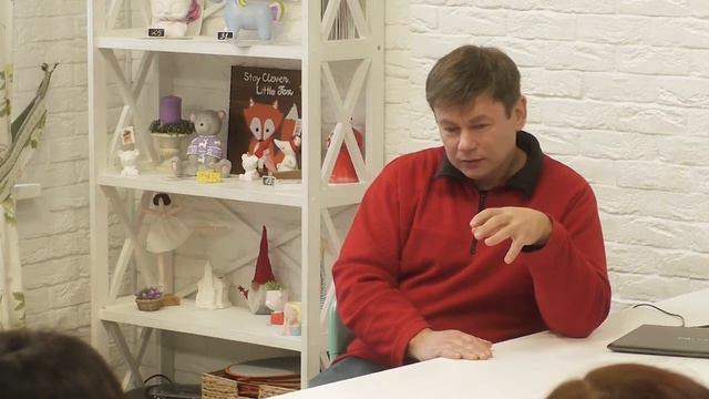 В гостях у участников проекта "Прикладное бизнес-образование" побывал предприниматель Роман Королев смотреть онлайн