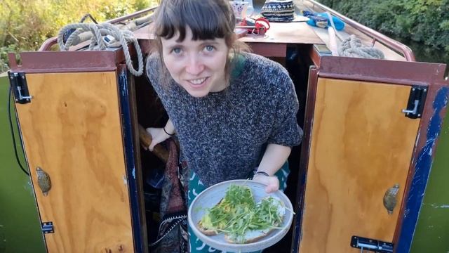 Travelling The Beautiful English Countryside On Our NARROWBOAT Home | BOAT LIFE | EP17