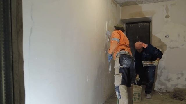 Шпатлевание.Часть 1. Первый слой, выравнивающий. Мастеркласс. смотреть онлайн