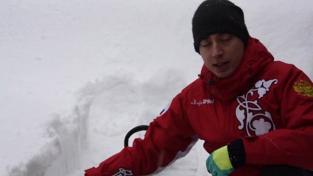 Аккумуляторная лопата для уборки снега Greenworks GD40SS обзор и тест смотреть онлайн