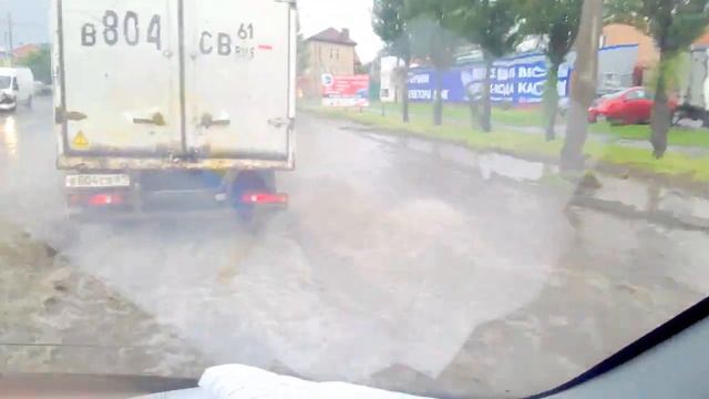 Ростов тонет смотреть онлайн