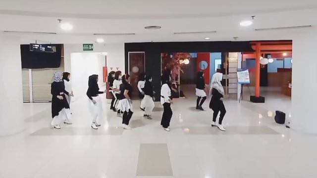 Mm Mm Mm Line Dance | Chor. JMP | Demo by Fuchsia Class смотреть онлайн