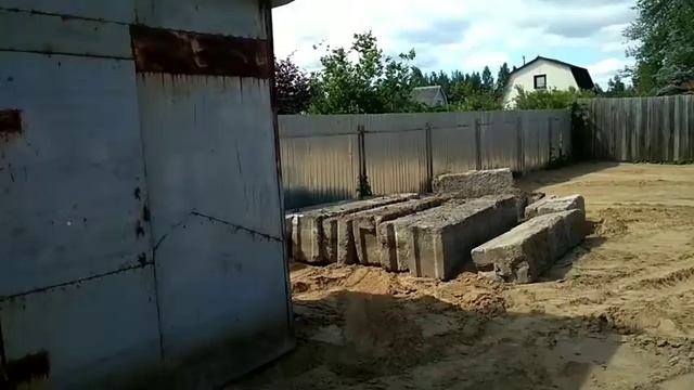 Не большая перестановка на участке. смотреть онлайн