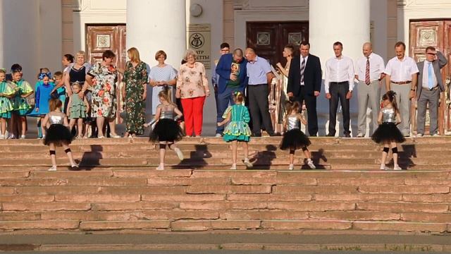 2019 06 21 Линейка выпускников Берег детства Маленькие звезды смотреть онлайн