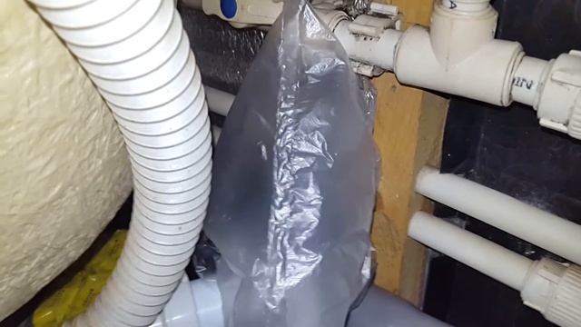 ПРИМЕР КАК РАБОТАЕТ КЛАПАН ВАКУУМНЫЙ КАНАЛИЗАЦИОННЫЙ (АЭРАТОР) смотреть онлайн