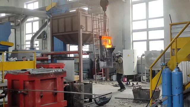 Завод литых деталей. Разливка стали 110Г13Л. ЛГМ технология. смотреть онлайн