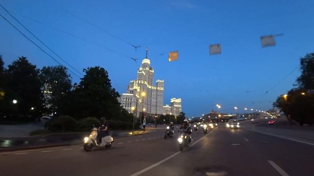 Moscow Vespa Club - Modern Smallframe Day смотреть онлайн