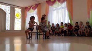 Музыкальная игра-"Стульчики"